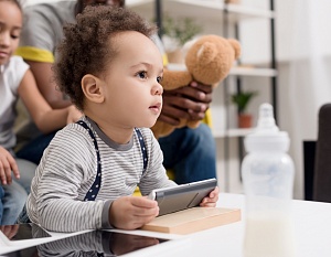 Ребенок и смартфон: как обозначить ограничения без обид